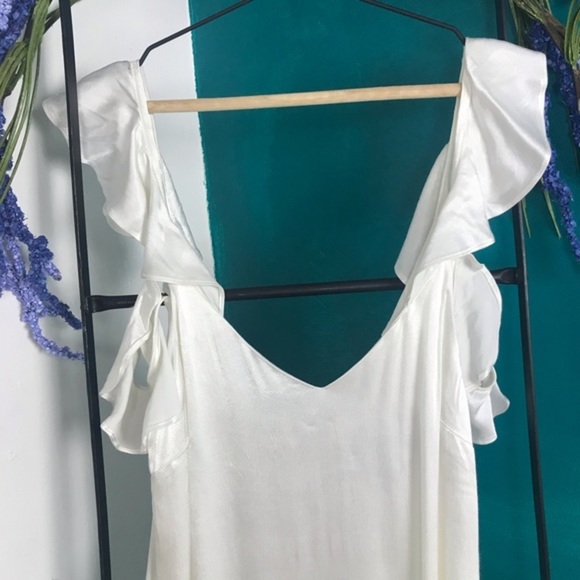 Wayf ivory satin slip dress. Midi small - Picture 4 of 8